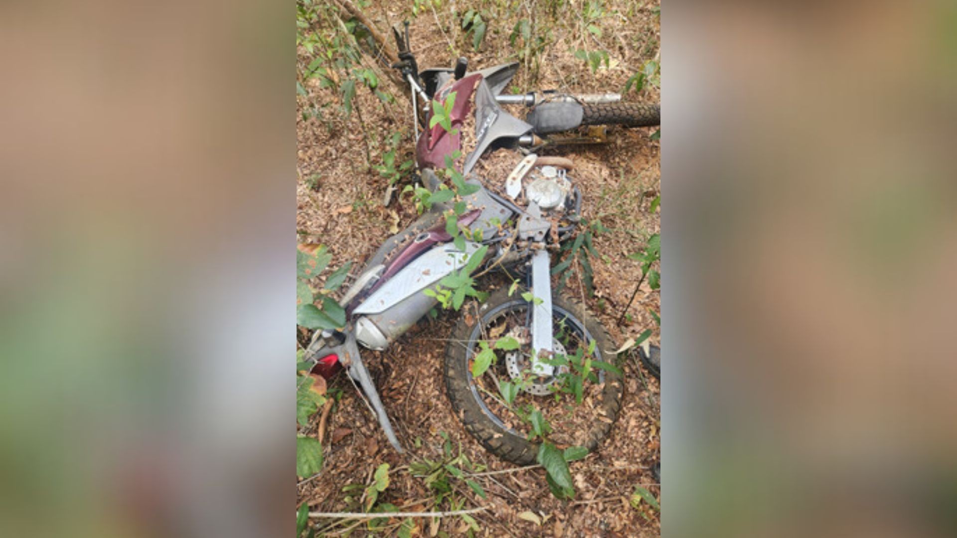 Moto roubada há 8 anos é achada intacta em matagal e devolvida ao dono em MG