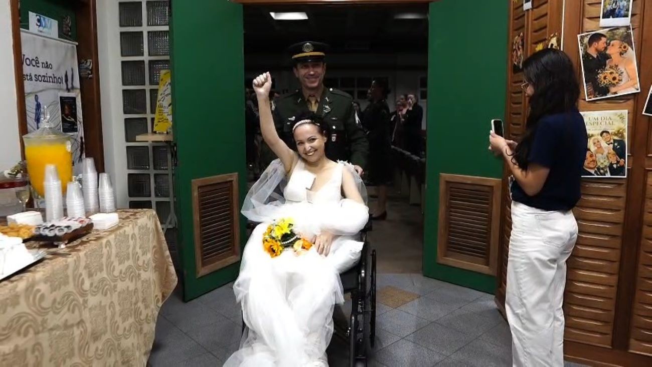 Três dias antes de morrer, paciente com câncer realiza sonho de se casar em hospital no RS