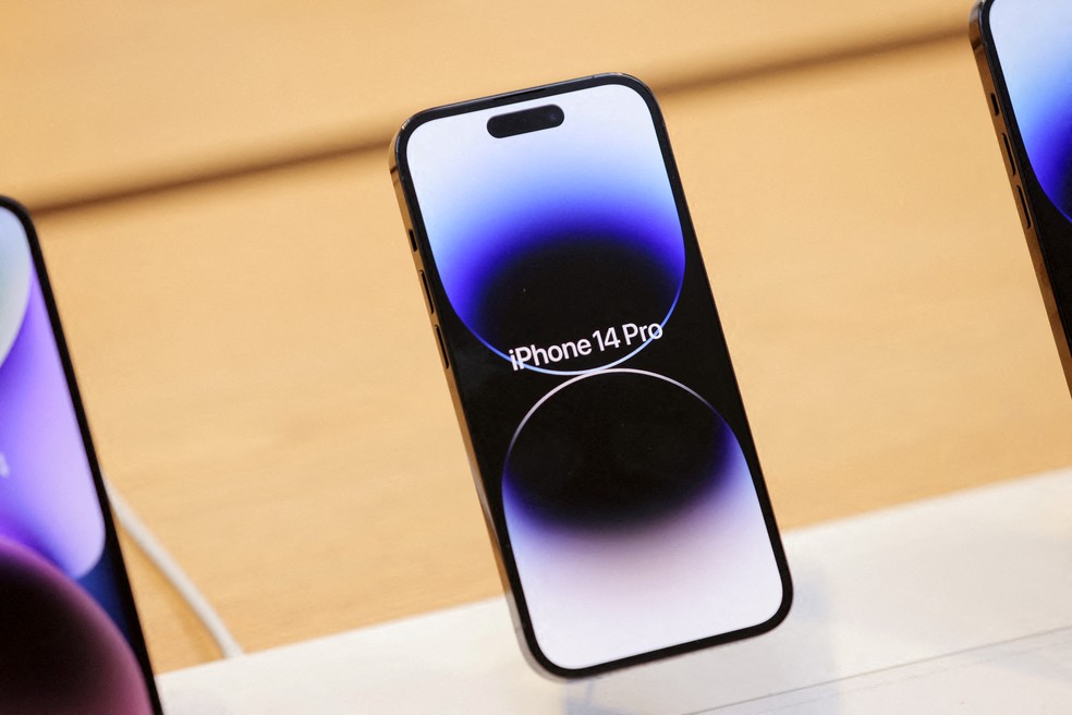 iPhone 14 Pro em loja da Apple, em foto de 16 de setembro de 2022 — Foto: Reuters/Andrew Kelly
