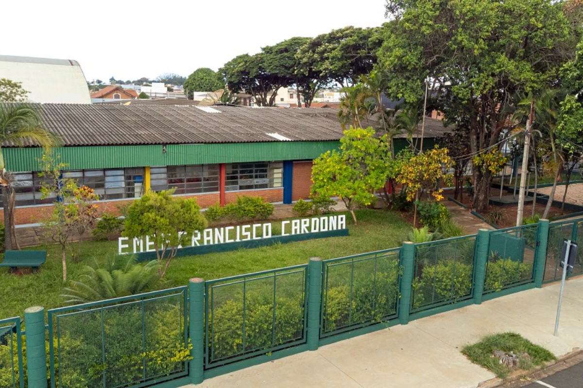 Criança se engasga durante intervalo escolar e é salva por guarda em Artur Nogueira