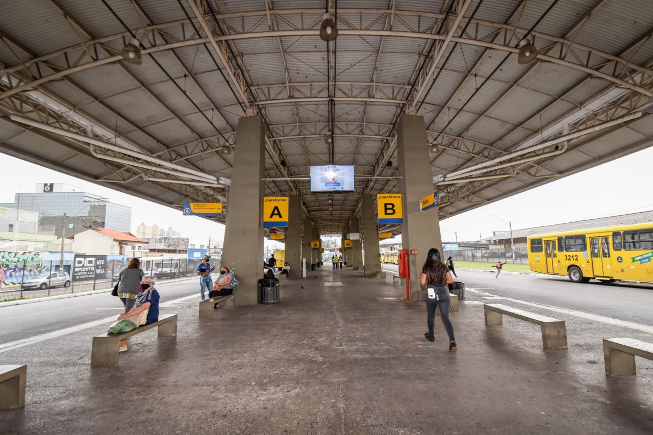 Fique por dentro: Homem é preso por tentativa de roubo e importunação sexual contra mulher em terminal de ônibus em Jundiaí