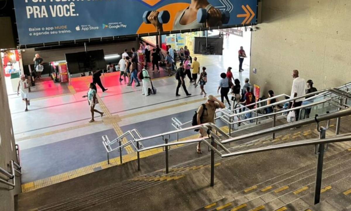 Novas obras na Estação da Lapa provocam mudanças nas plataformas de embarque