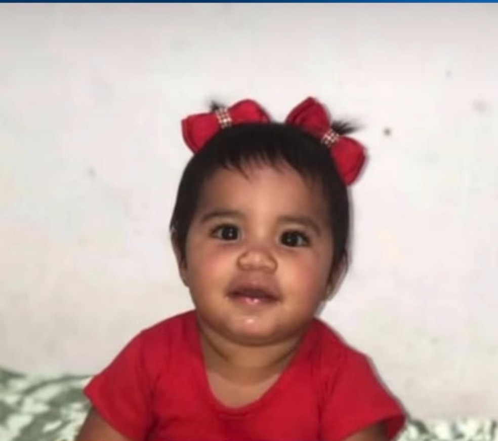 Menina de dez meses morre aps coliso entre carro e moto  Foto: TV Paraba/Reproduo