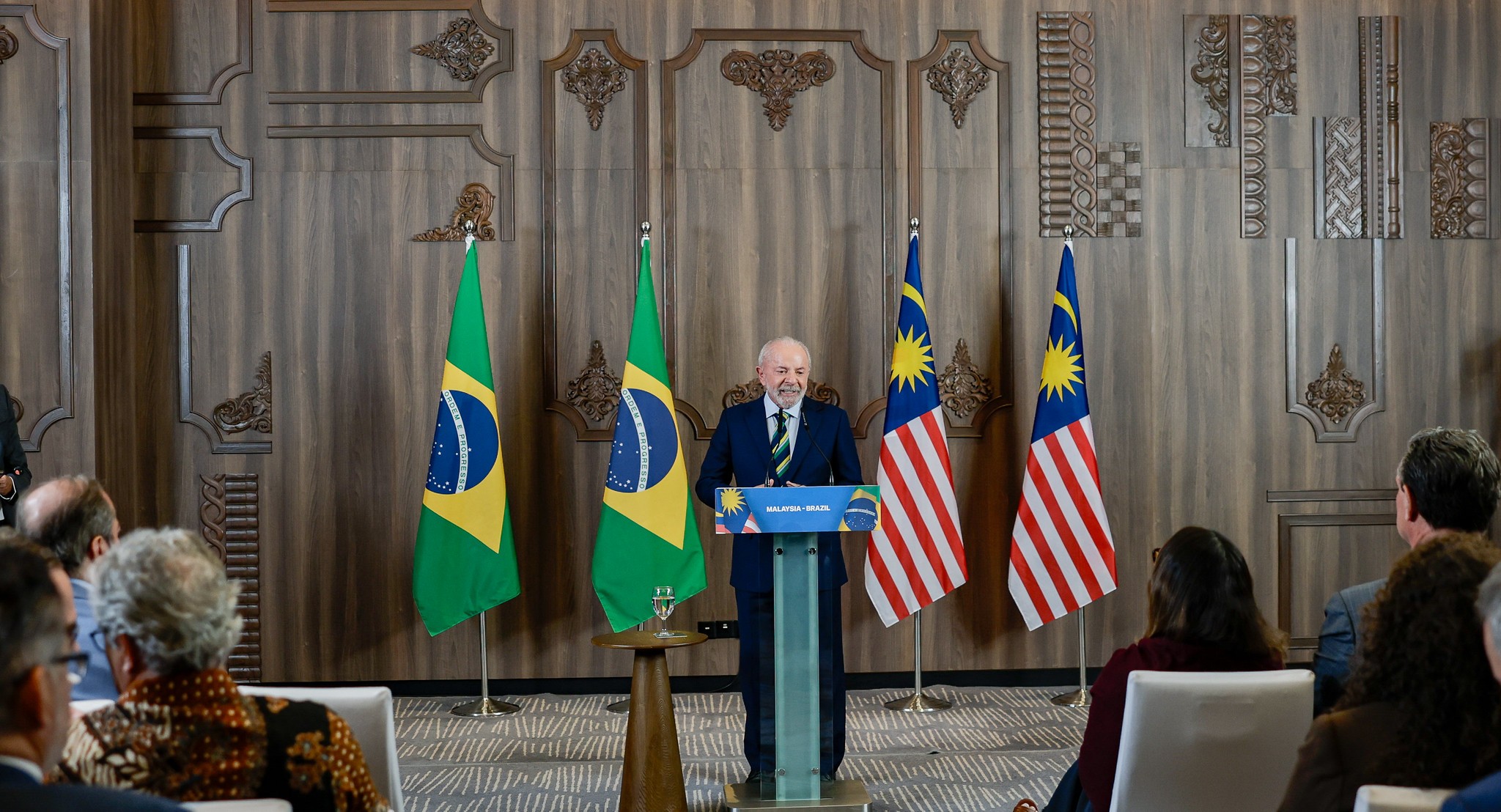 Lula diz que errou ao falar que é candidato durante viagem à Indonésia: 'Foi um lapso, não tenho voto lá'