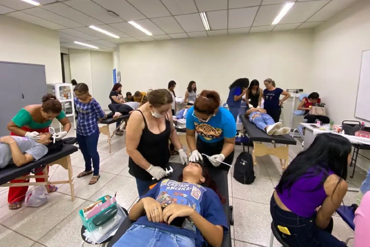 Marketing e extensão de cílios: cursos gratuitos são abertos para jovens em Campo Grande