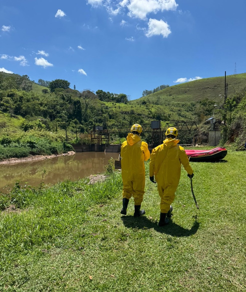 Corpo em estado avançado de decomposição é encontrado no Rio Paraibuna | G1
