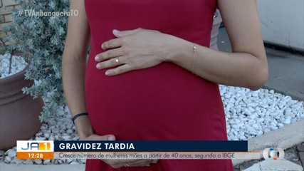 Mulheres estão tendo filhos cada vez mais tarde no país; Entenda