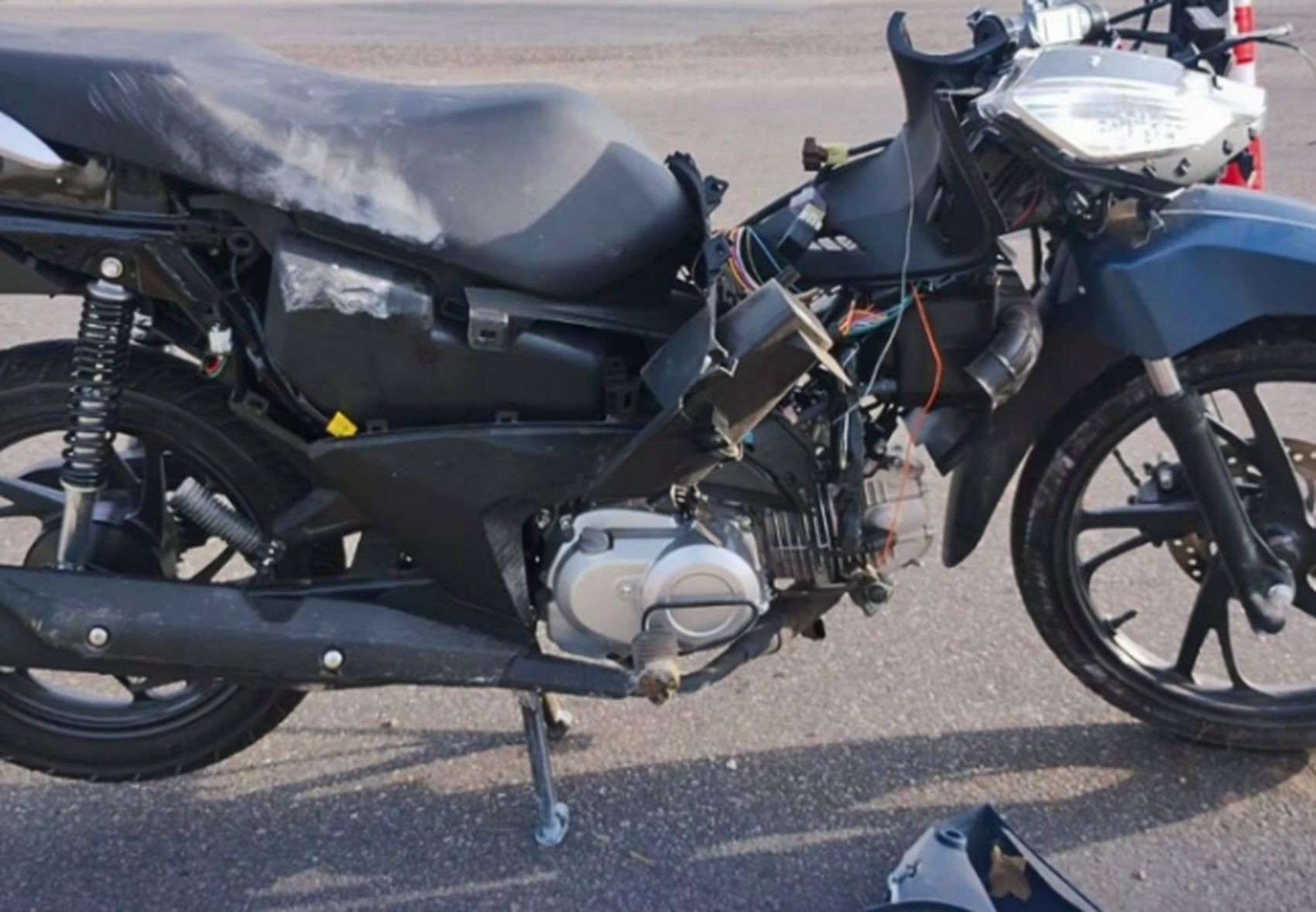 Mulher morre após moto bater em poste na Zona Sul de Aracaju