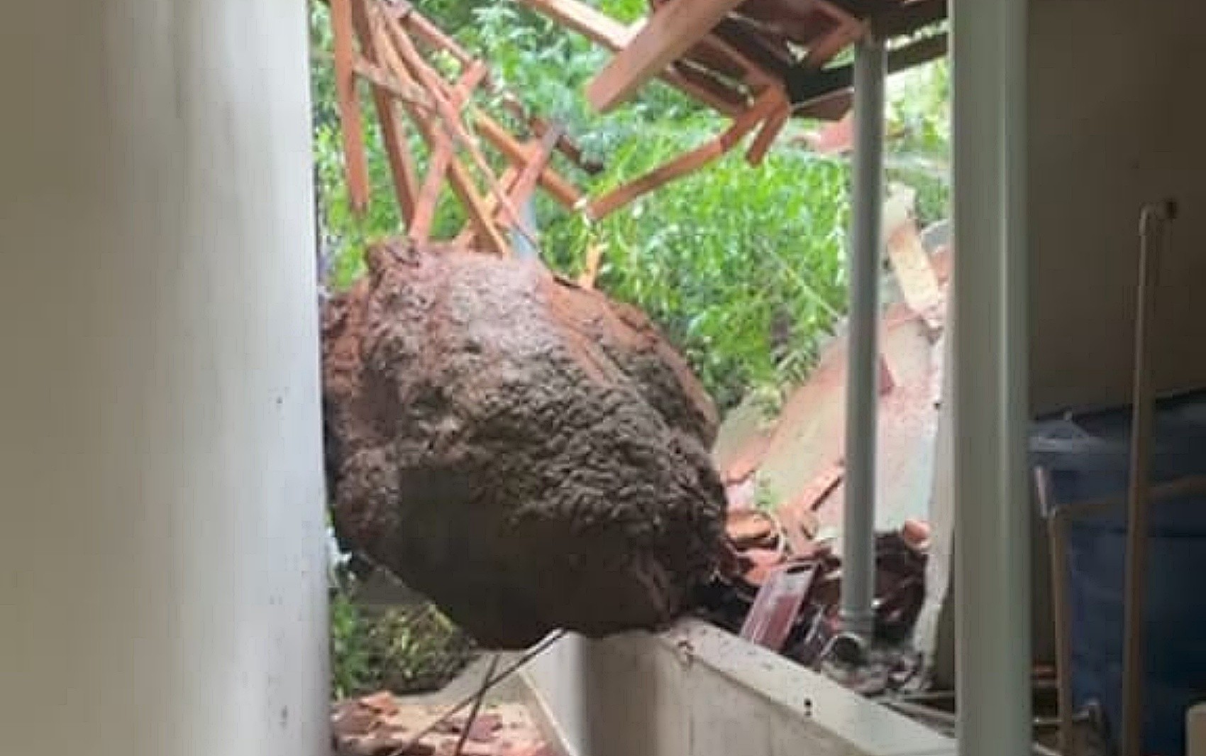 Chuvas fortes atingem cidades e causam transtornos no Sul de Minas