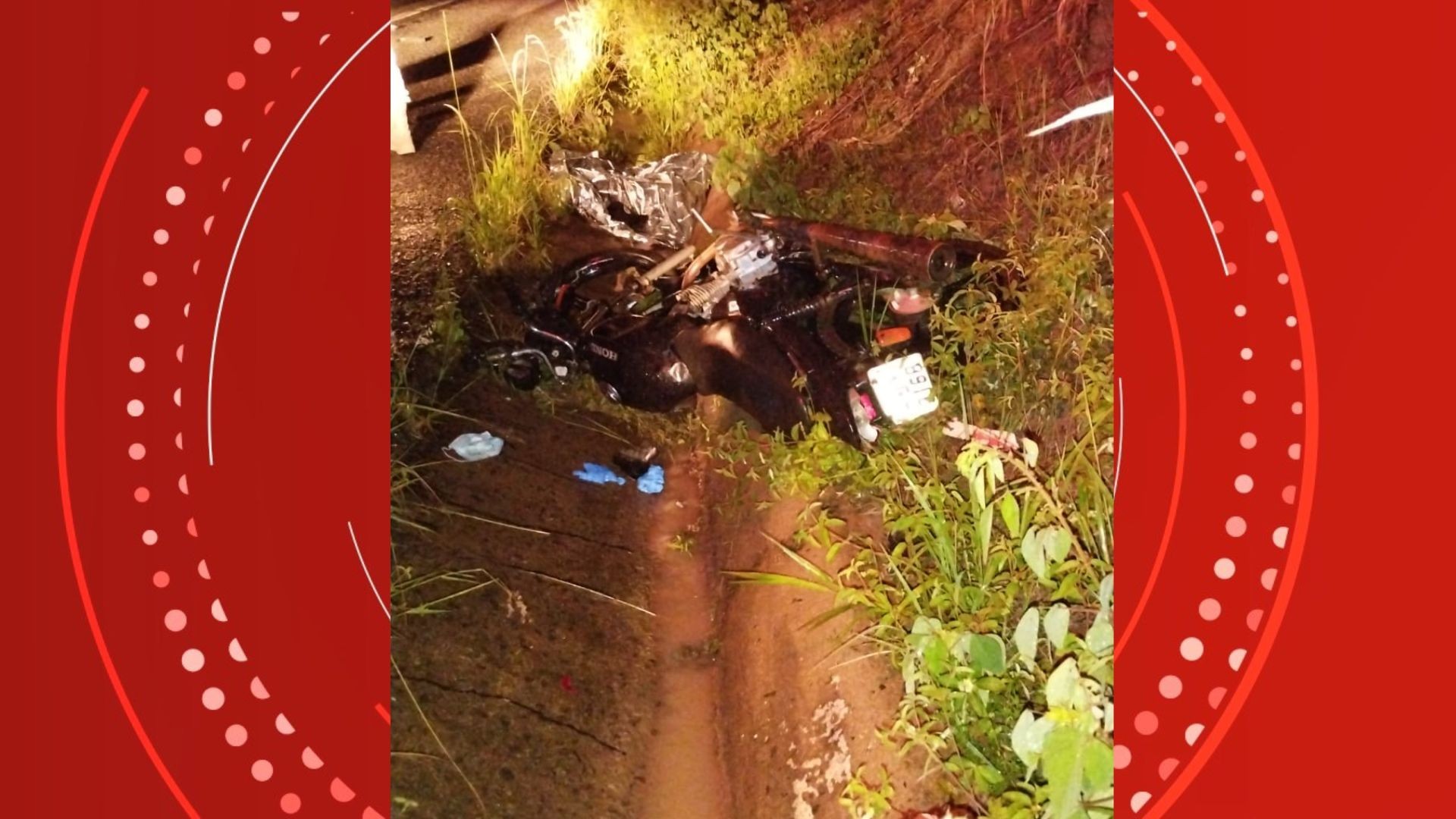 Pai e filho morrem em acidente entre moto e van na BR-262, no ES