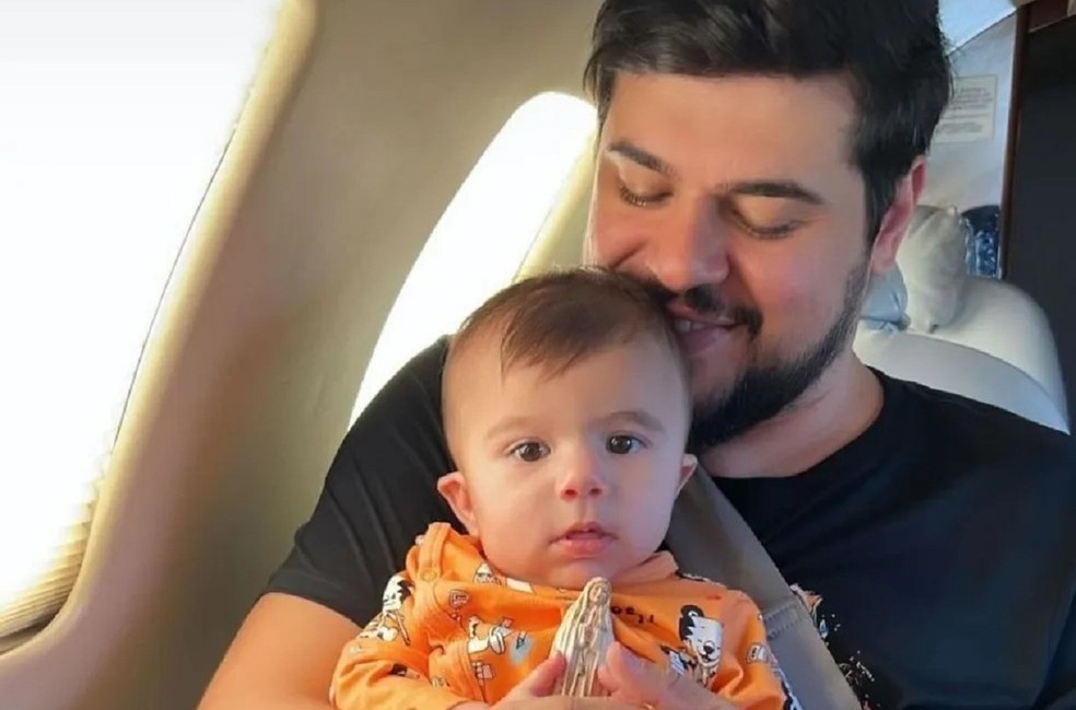 Cristiano, da dupla com Zé Neto, e o filho Miguel — Foto: Reprodução / Instagram