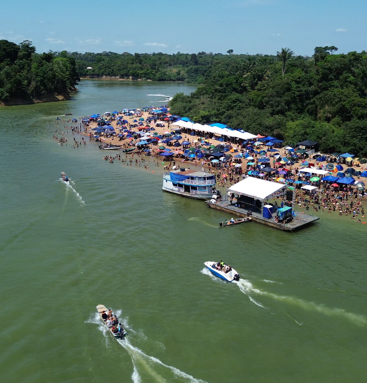 Praia sem mar? conheça refúgios de água doce em Rondônia