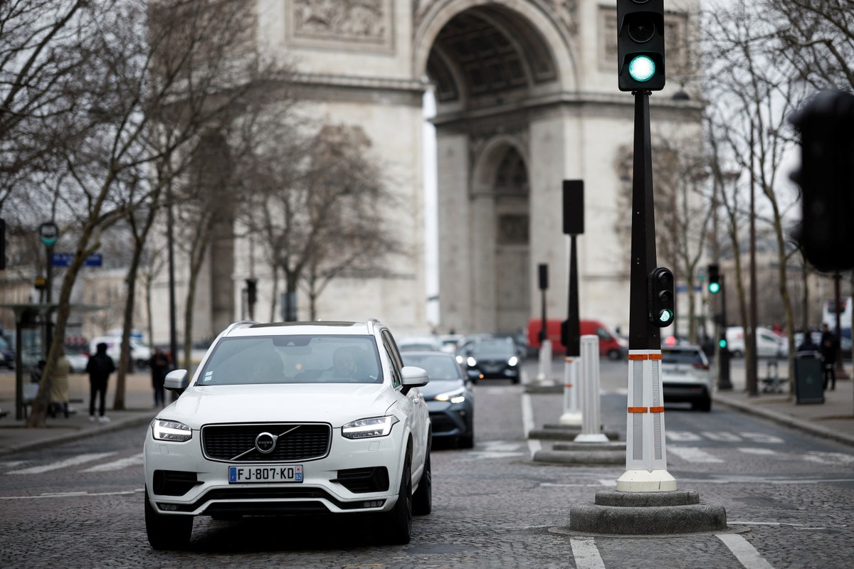 Paris announces that it will triple parking fees for SUVs in September;  price can reach R per hour