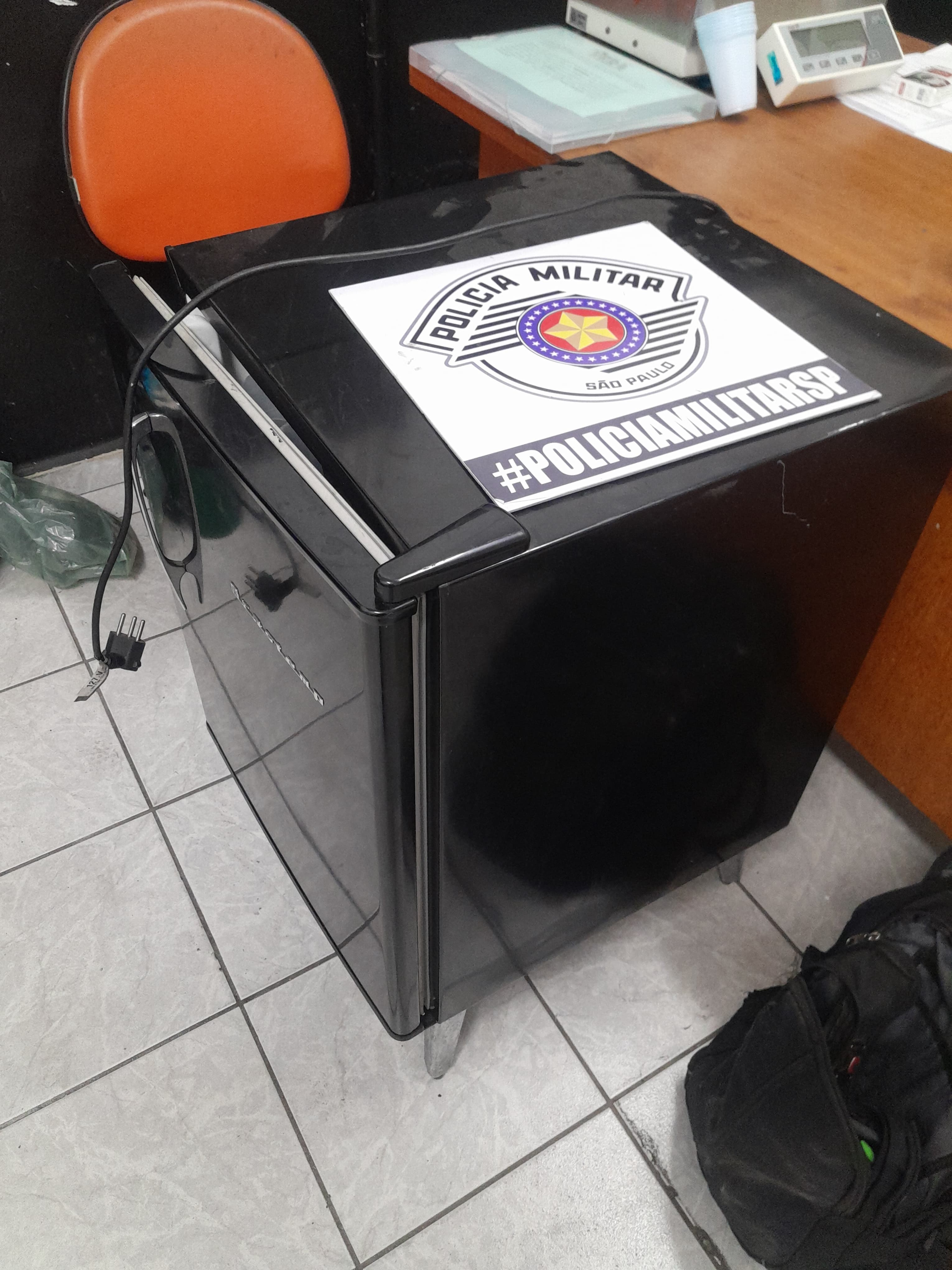 Três homens são presos por furtarem comércio em Suzano