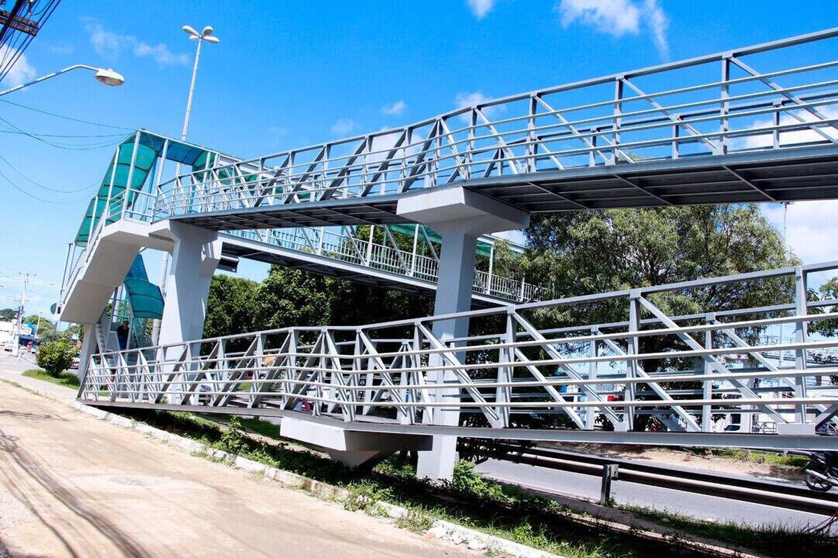 Retirada da passarela do Canaã bloqueia Durval de Góes Monteiro, em Maceió, neste domingo; confira desvios 