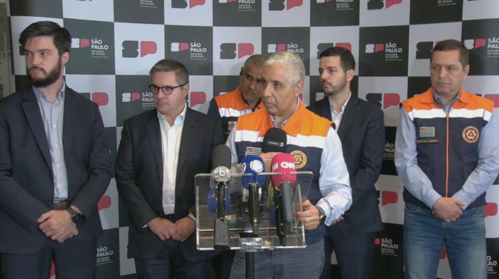 Anúncio de gabinete de crime para chuvas — Foto: Reprodução/GloboNews