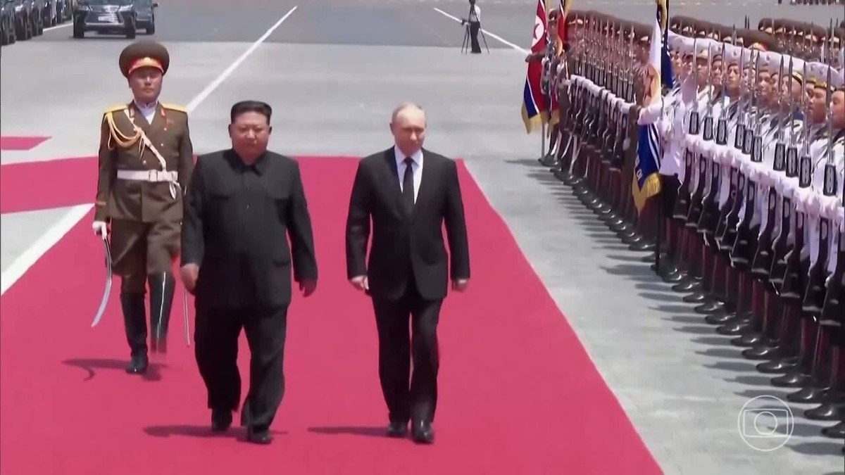 Líderes da Rússia e da Coreia do Norte assinam pacto de proteção mútua