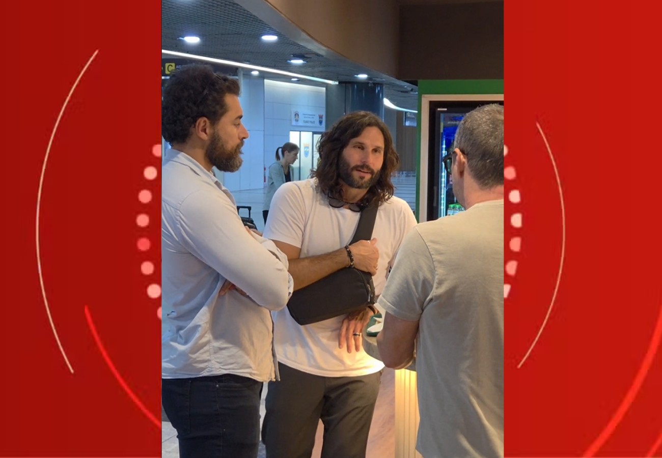 Elenco principal da Paixão de Cristo de Nova Jerusalém chega em Pernambuco para ensaios