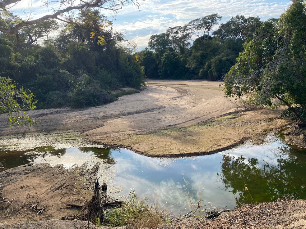 Rio Perdido ficou seco, em Caracol (MS). — Foto: Thalyta Andrade/TV Morena