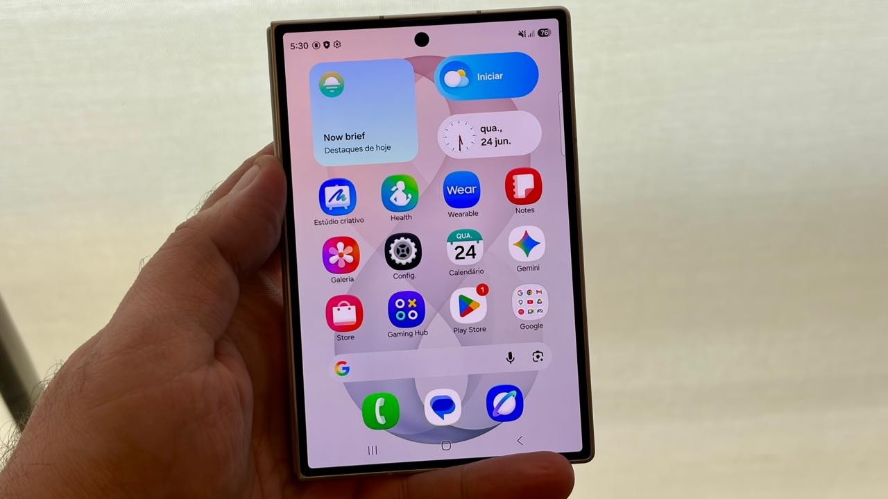 Samsung revela o Galaxy Z Fold8 com design inovador em evento em Londres