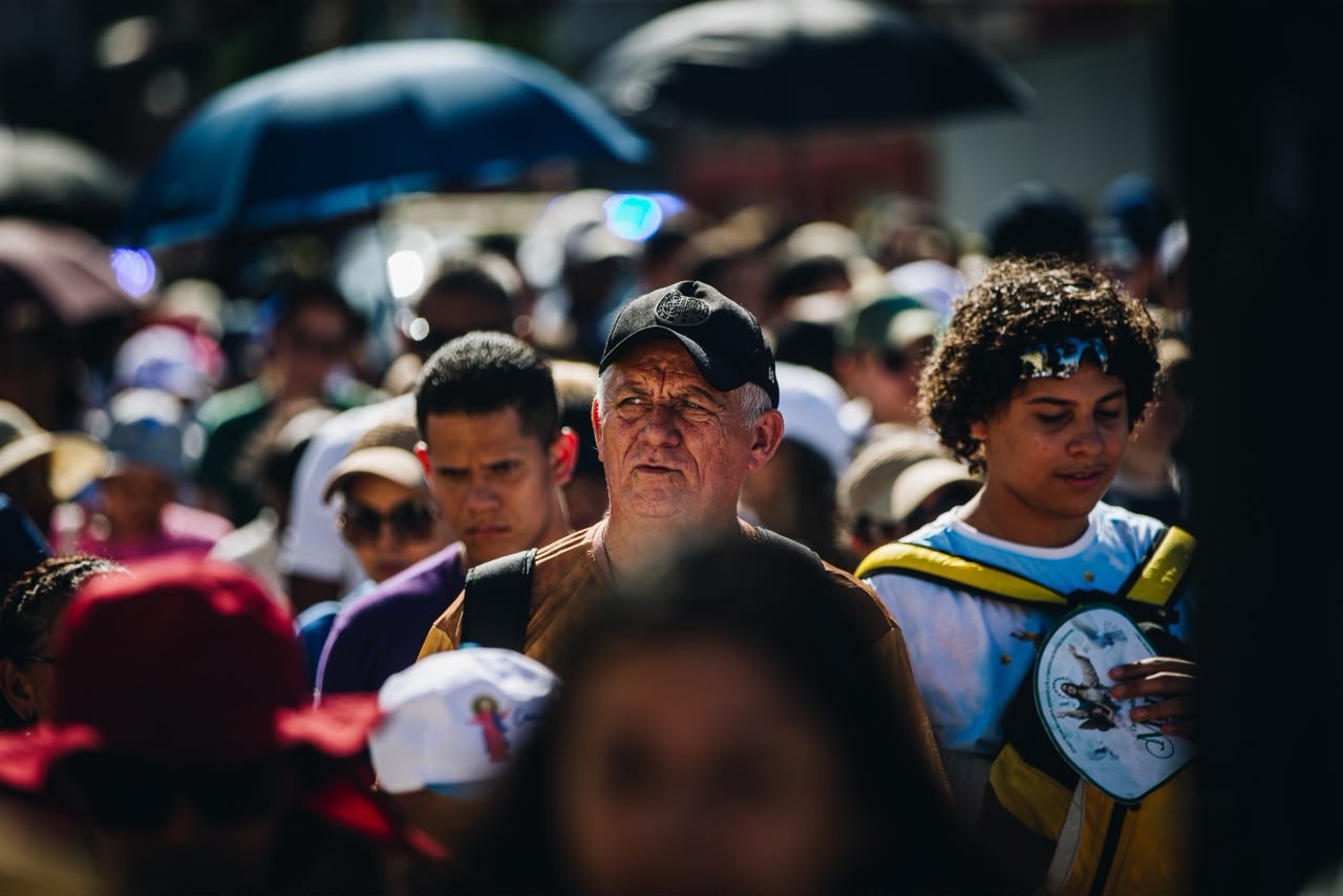 Caminhada com Maria reúne milhares de fiéis em Fortaleza. — Foto: Ismael Soares/SVM