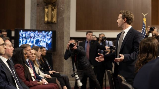 O pedido de desculpas de Mark Zuckerberg a famílias de crianças prejudicadas por redes sociais