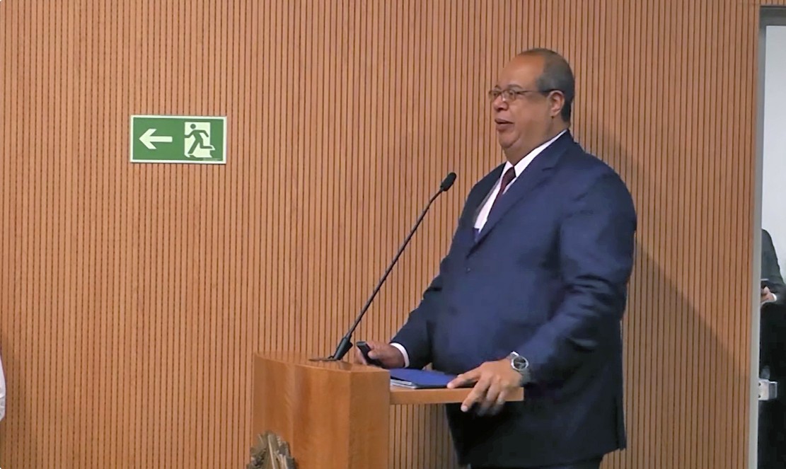 CNJ afasta desembargador por decisões em processo ligado à Refinaria de Manguinhos