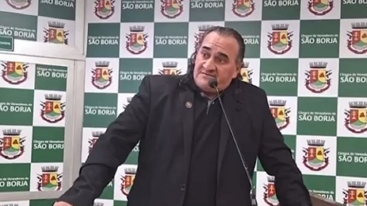 Polícia investiga vereador após comentário que relaciona vandalismo em cemitério com prática umbandista em São Borja