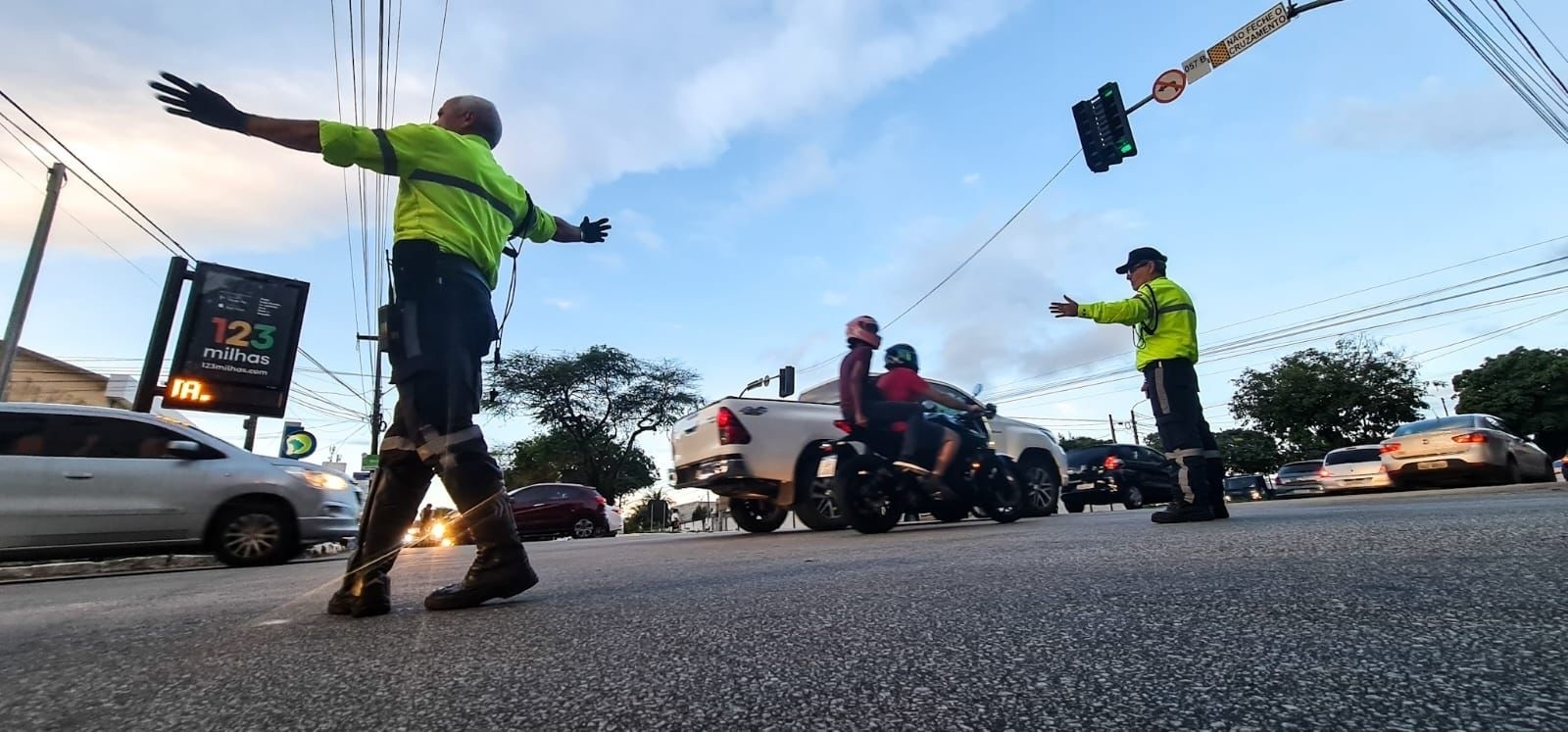 paralisação trincheira avenida Alexandrino de Alencar