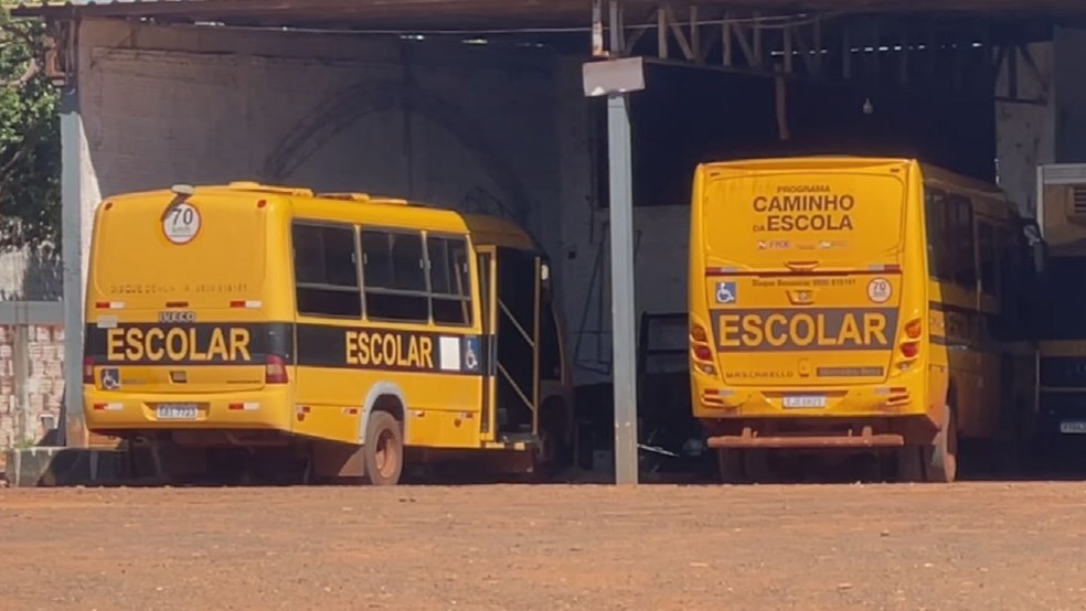 Criança foi esquecida dentro de ônibus da Prefeitura de Mesópolis (SP) — Foto: Reprodução/TV TEM