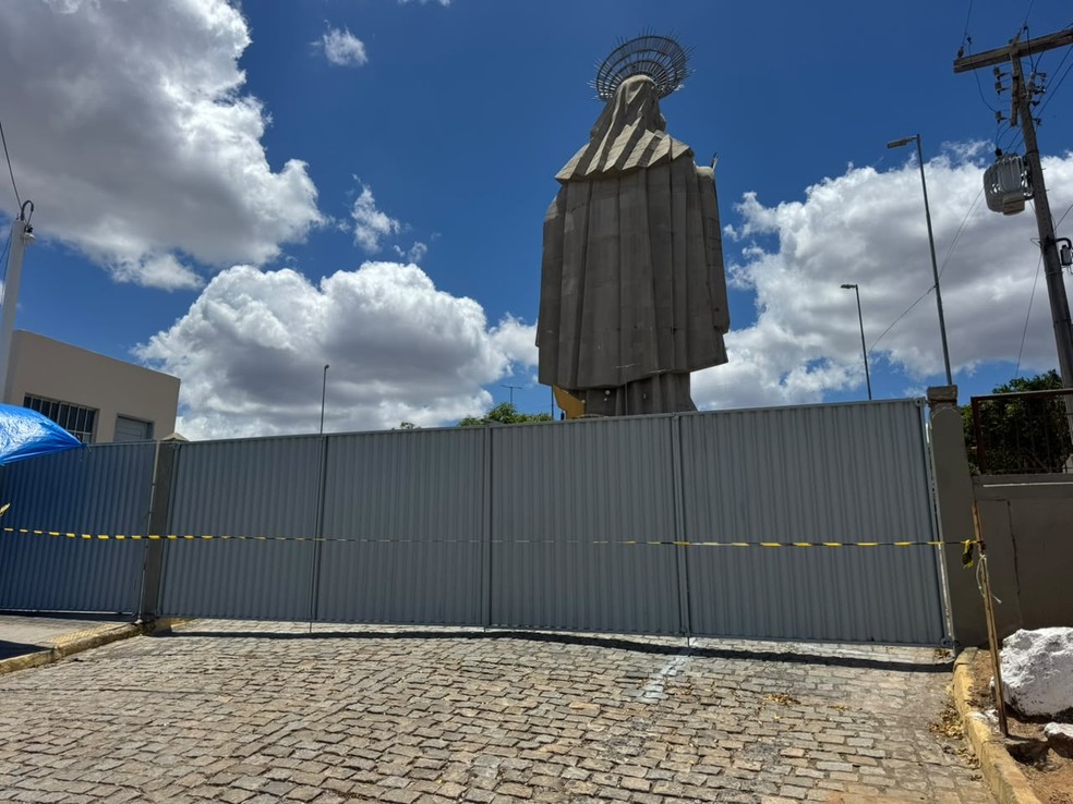 Santuário de Santa Rita de Cássia foi fechado após o crime — Foto: Sérgio Henrique Santos/Inter TV Cabugi