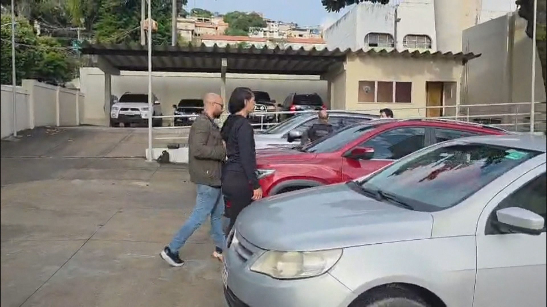 Mãe de traficante morto pela PM é presa por tentativa de homicídio; ex-nora levou 34 facadas