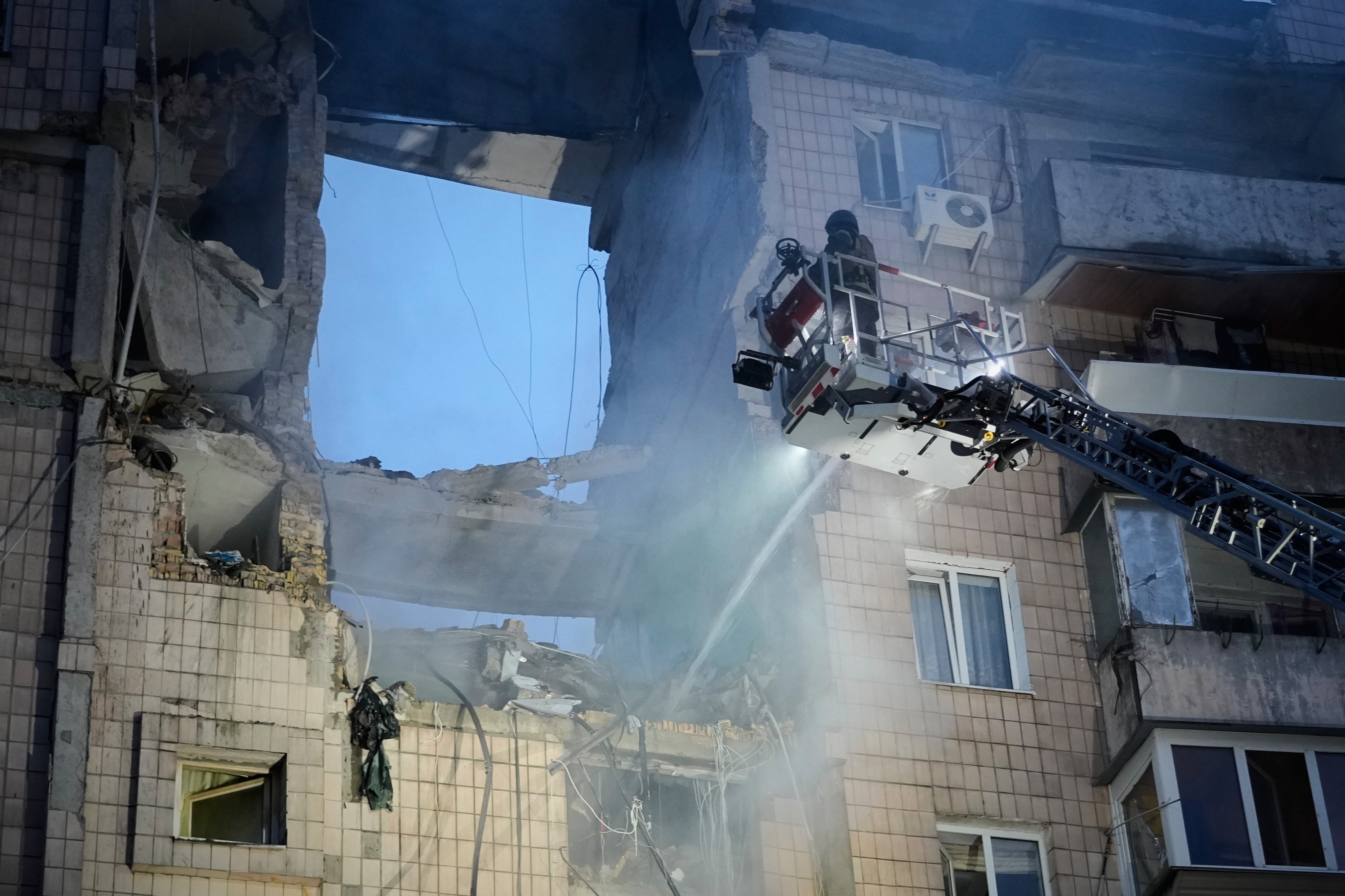 Rússia realiza bombardeio letal em Kiev e Ucrânia não intercepta mísseis