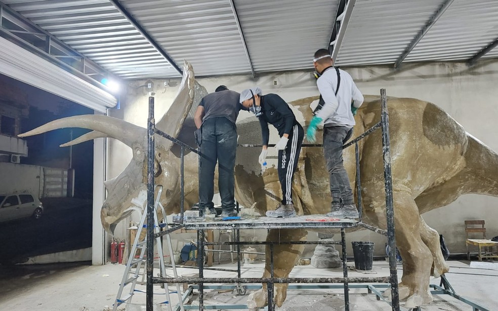Produção da escultura em Jaguaquara — Foto: Arquivo Pessoal