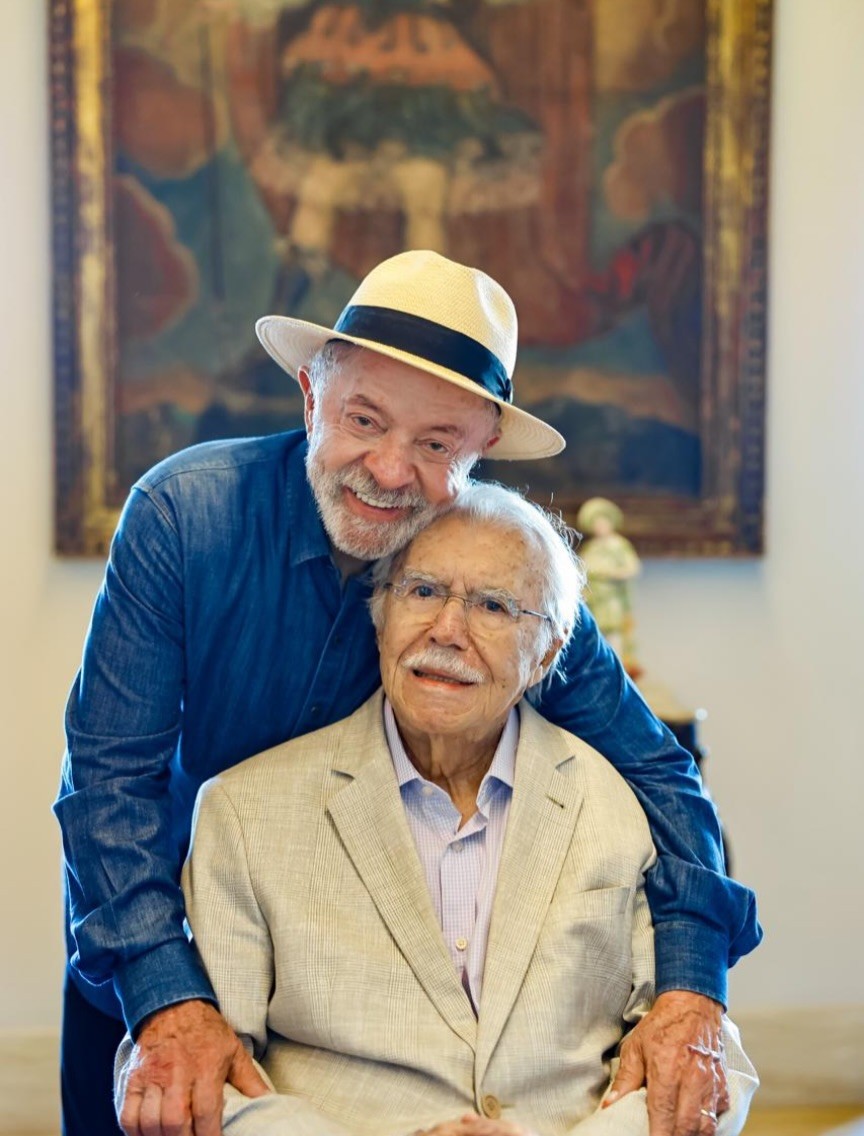 Lula liga para José Sarney e agradece apoio à reeleição