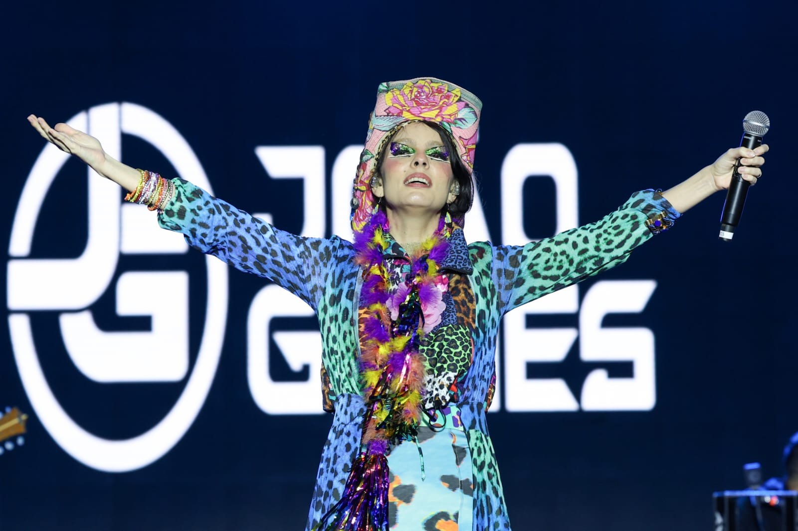 Mãeana is de gast van João Gomes op de eerste dag van het Bahia Winter Festival 2025 — Foto: Laécio Lacerda