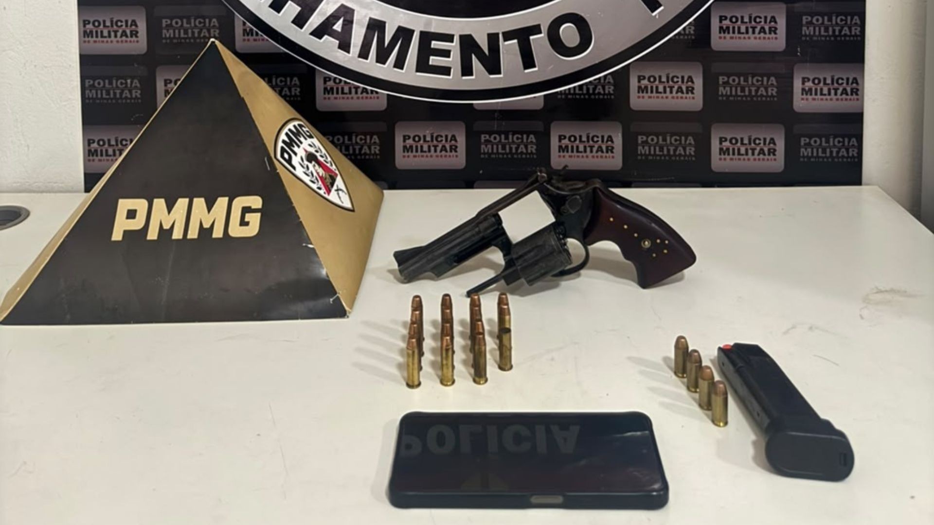 Adolescente de 16 anos é morto a tiros durante festa no interior de MG