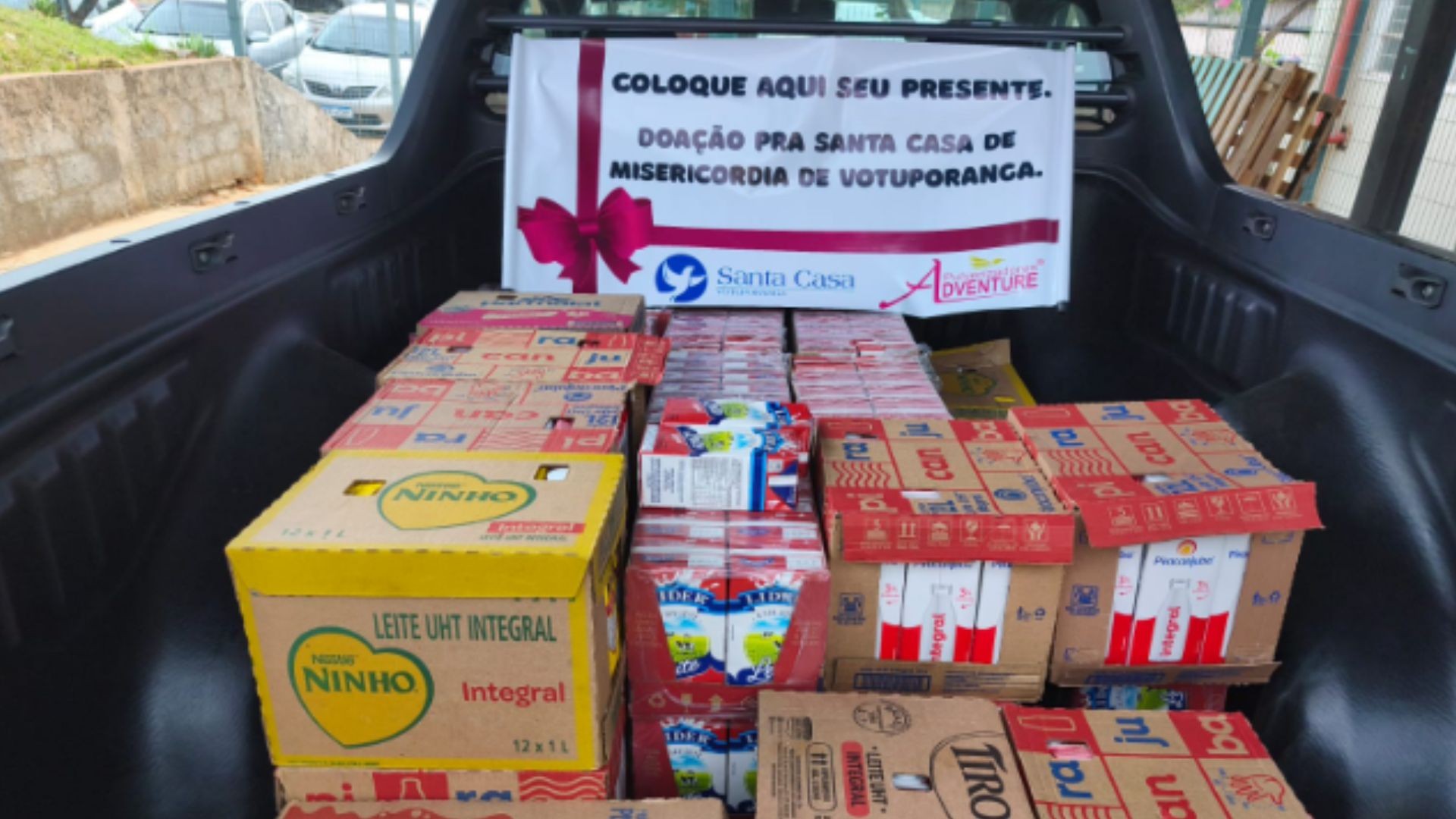 Família celebra aniversários com arrecadação de 374 litros de leite doados para hospital no interior de SP