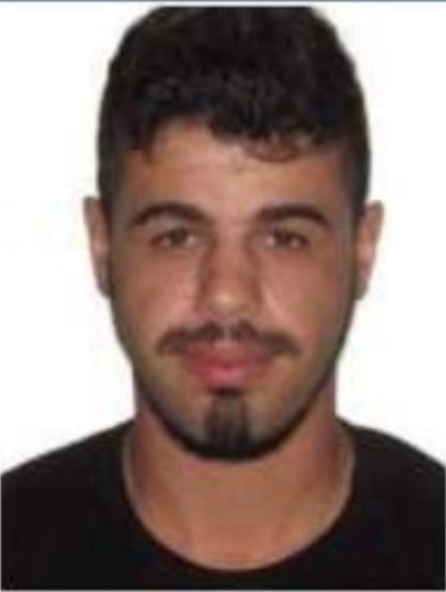 PF prende fabricante de armas para Comando Vermelho escondido na Maré