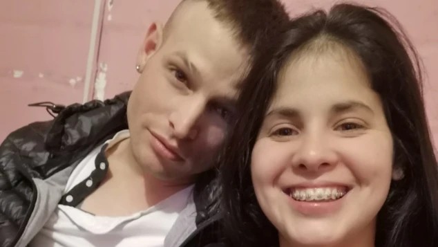 Ele matou seu pai abusivo e foi preso por 12 anos — mas a família defende sua libertação