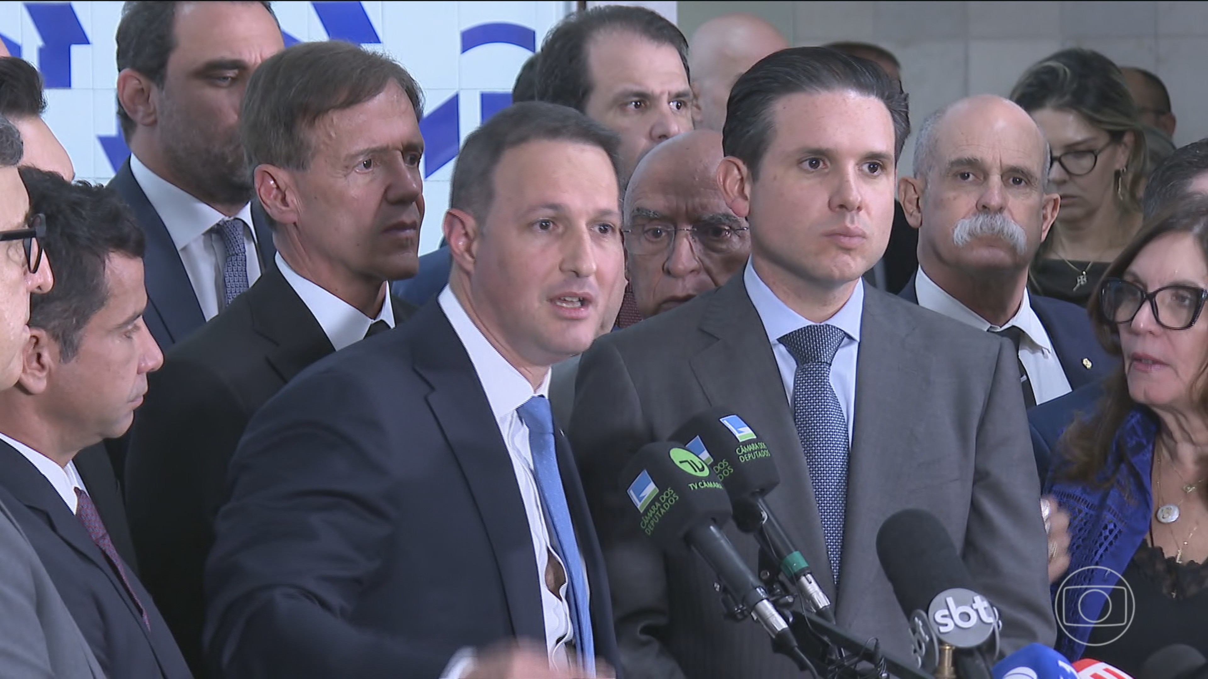 Após críticas do governo e de juristas, relator apresenta novo texto antifacção sem alterar lei sobre terrorismo nem mexer nas competências da PF