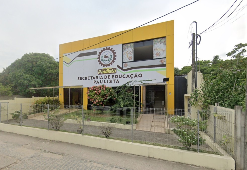 Secretaria de Educação de Paulista, no Grande Recife — Foto: Reprodução/Google Street View