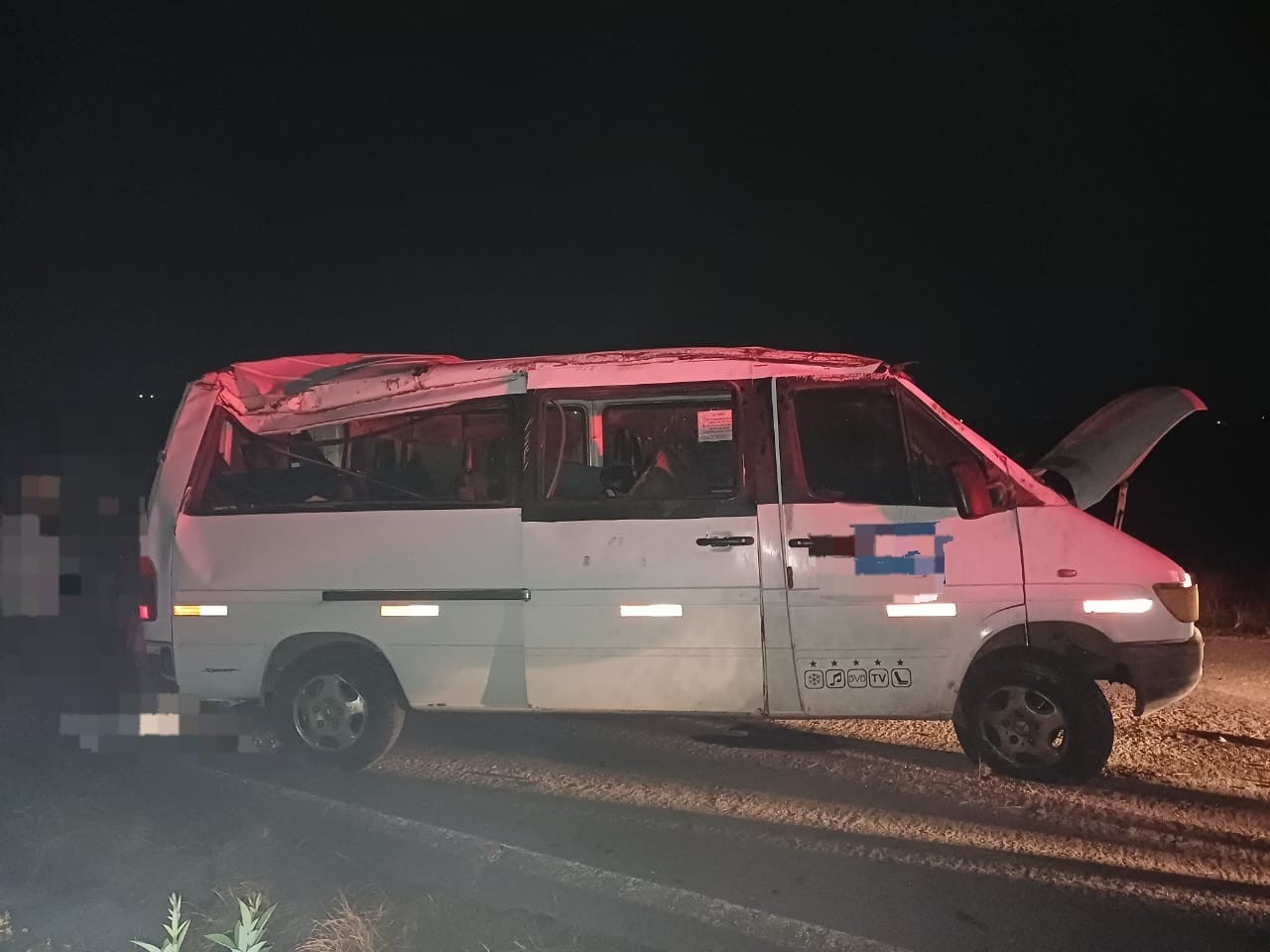 Homem é arremessado de van e morre após colisão com carro na BR-424, no Agreste