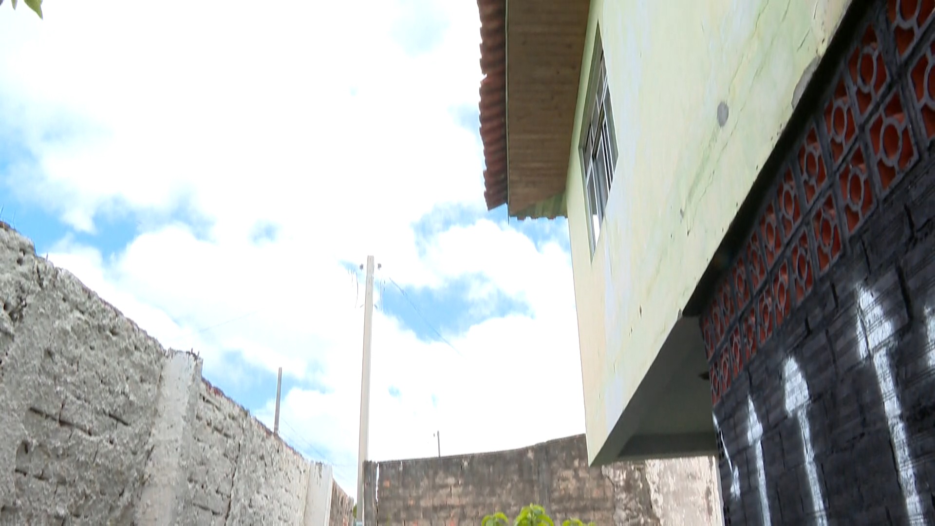 Polícia investiga ataque com líquido que deixou vários feridos em terreiro de umbanda de Curitiba