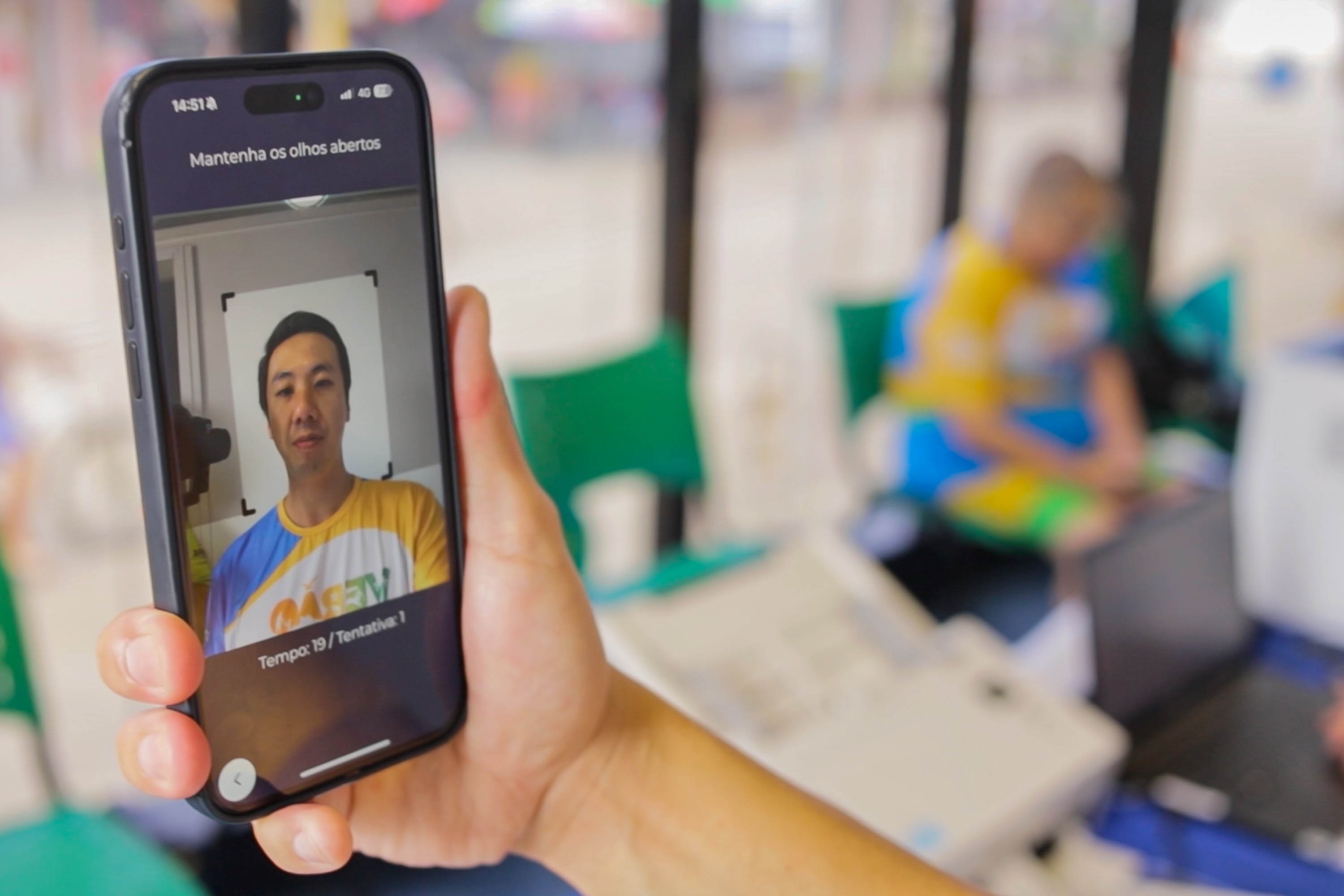 Nova funcionalidade permite que motoristas atualizem foto da CNH no app do Detran do Paraná; veja como fazer