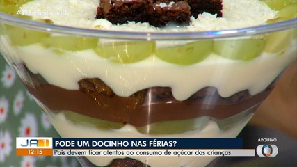 Nutróloga alerta sobre o consumo excessivo de açúcar por crianças nas férias