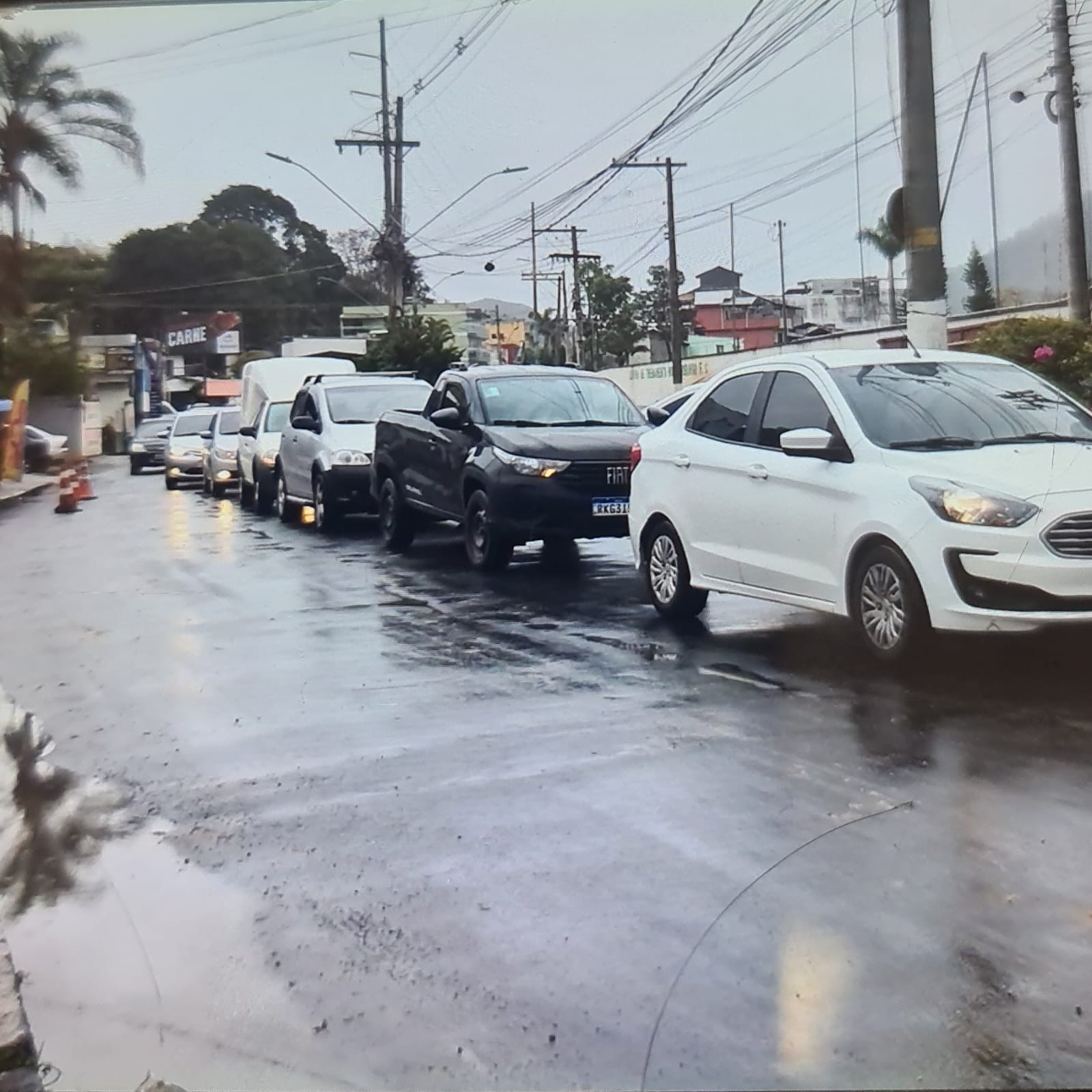 Rua é interditada para demolição de ponte em Nova Friburgo