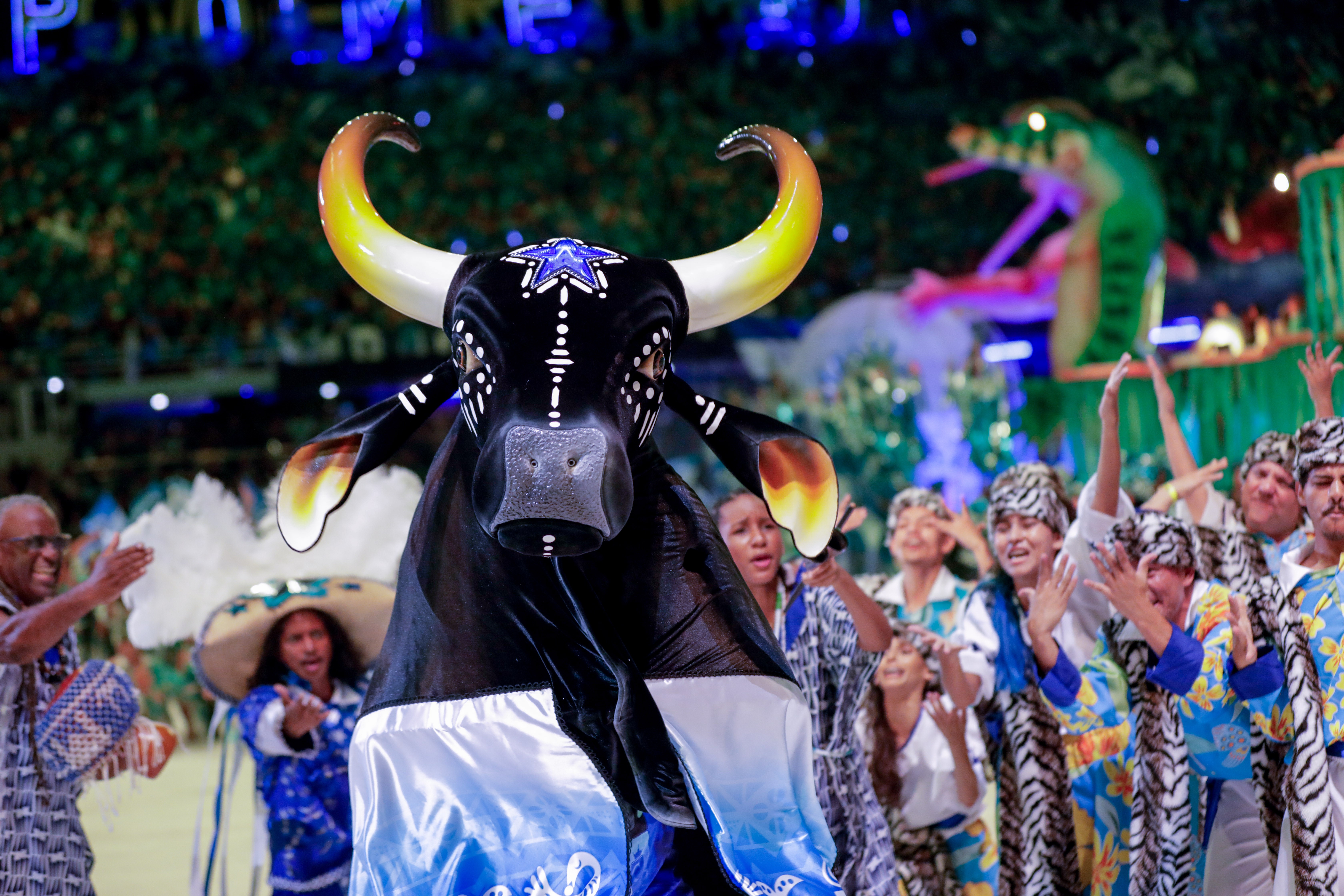 Resistência amazônica x tradição viva: veja o que Caprichoso e Garantido apresentam na 3ª noite do Festival de Parintins