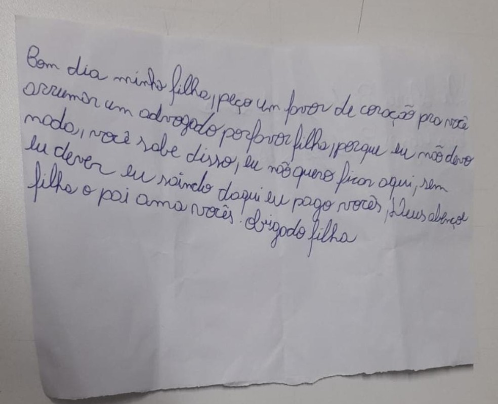 Darci escreveu um bilhete pedindo ajuda — Foto: Reprodução/RPC