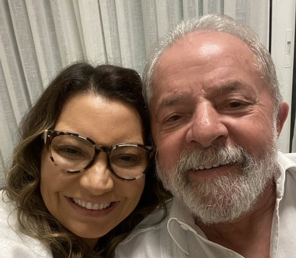 Lula e a esposa, Janja, estão com Covid e ficarão em ...